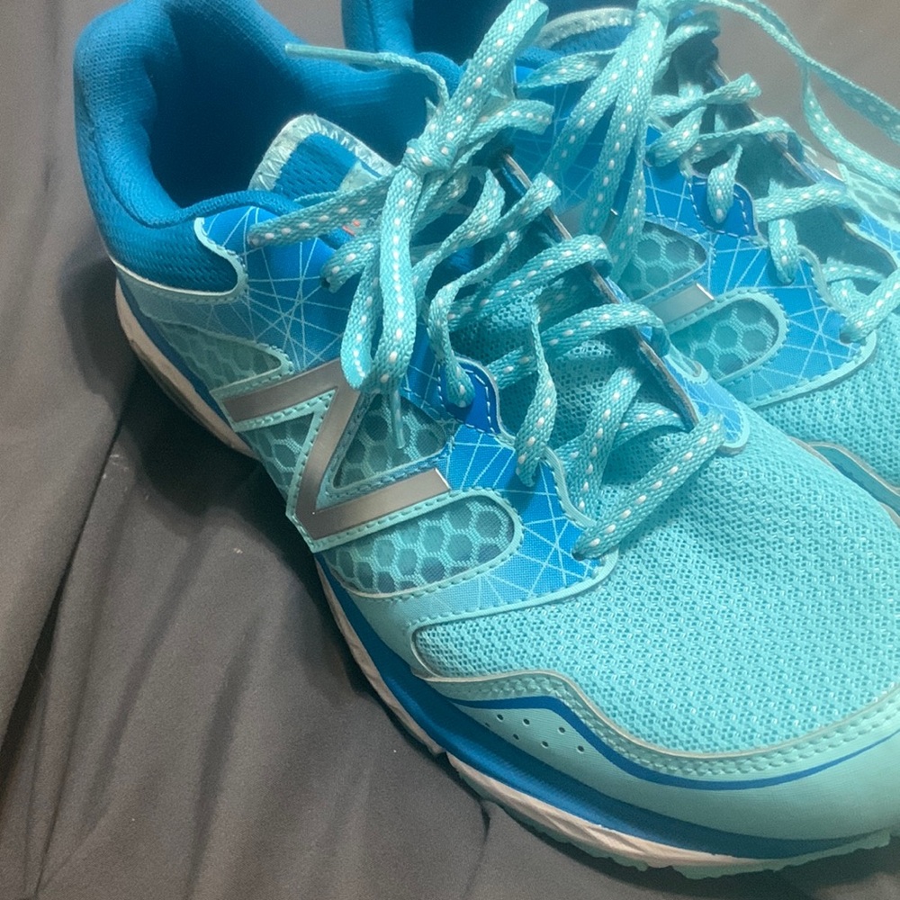Worn Once Womans New Balance 695 v2
